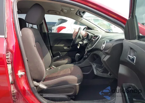 2020 Chevrolet Sonic Fwd Lt 5-Door from USA, damaged, VIN 1G1JD6SB4L4137362